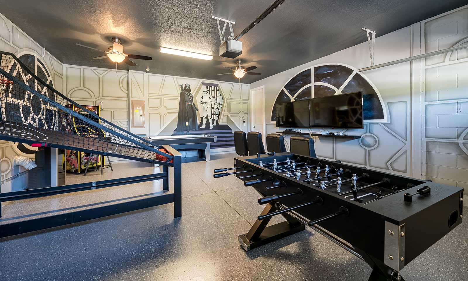 [amenities:game-room:2] Game Room