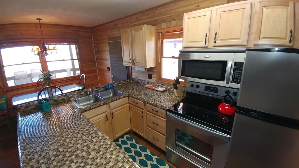 Cabin #1, Fully equipped kitchen