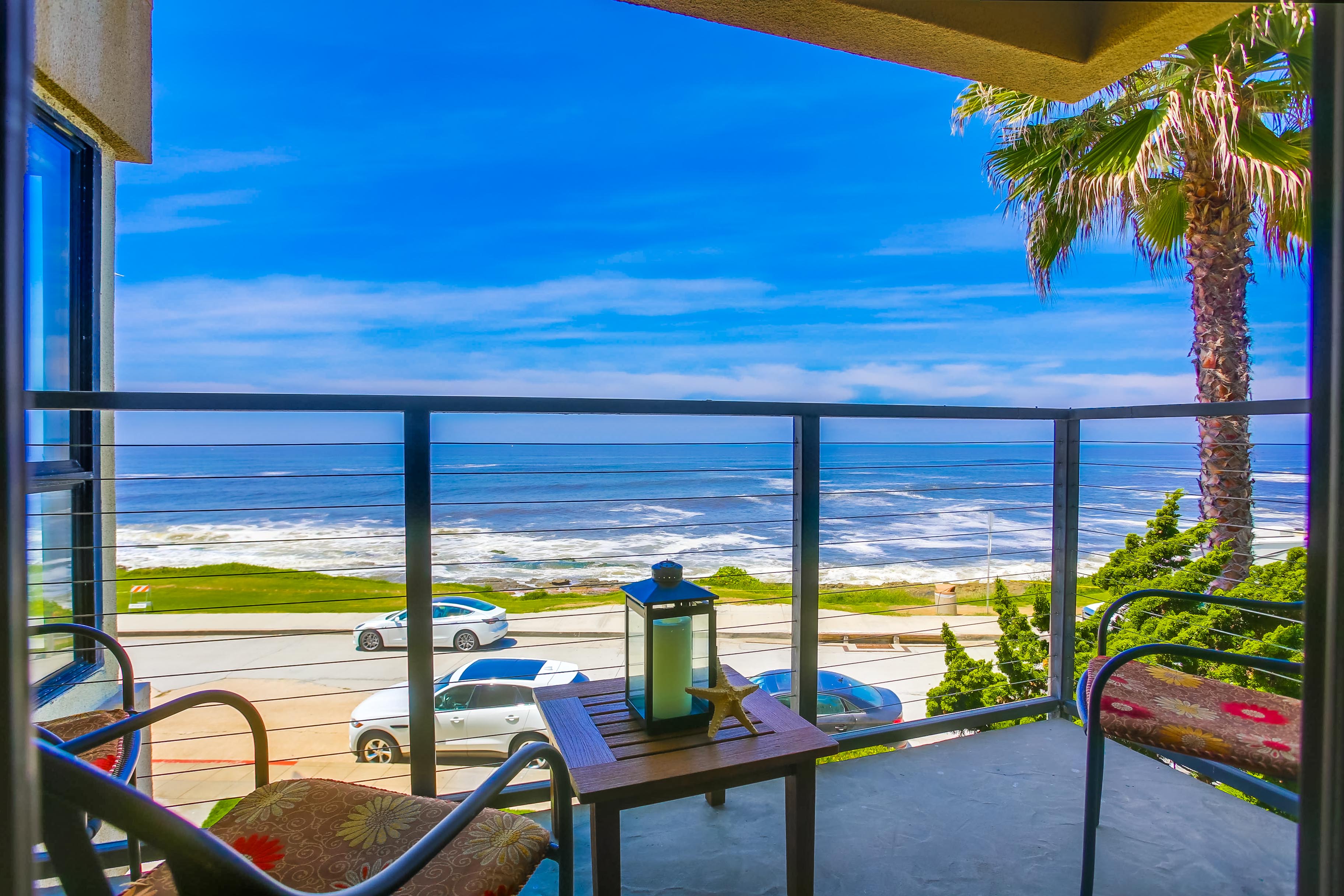 Perfect Sunsets... 2 Bedroom - 2 Bath condo with unobstructed views of the ocean