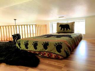 Cabin #3, loft with 2 twin beds!