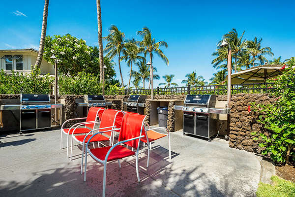 BBQ Area with Red Chairs at Waikoloa Fairways Rental