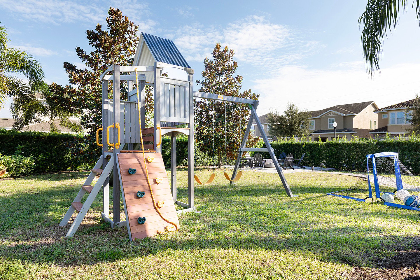 [amenities:play-set:2] Play-set