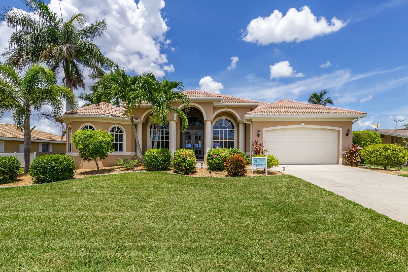 Cape Coral vacation home with 4 bedroom