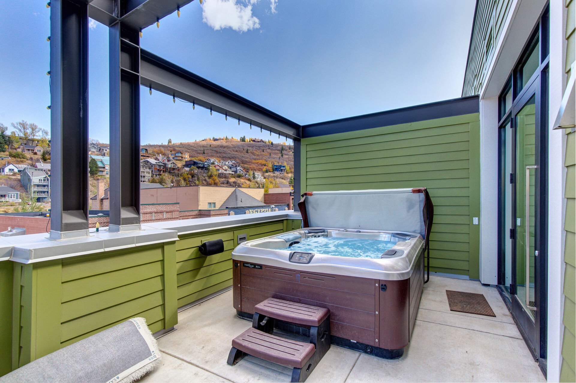Private Hot Tub and Great Views