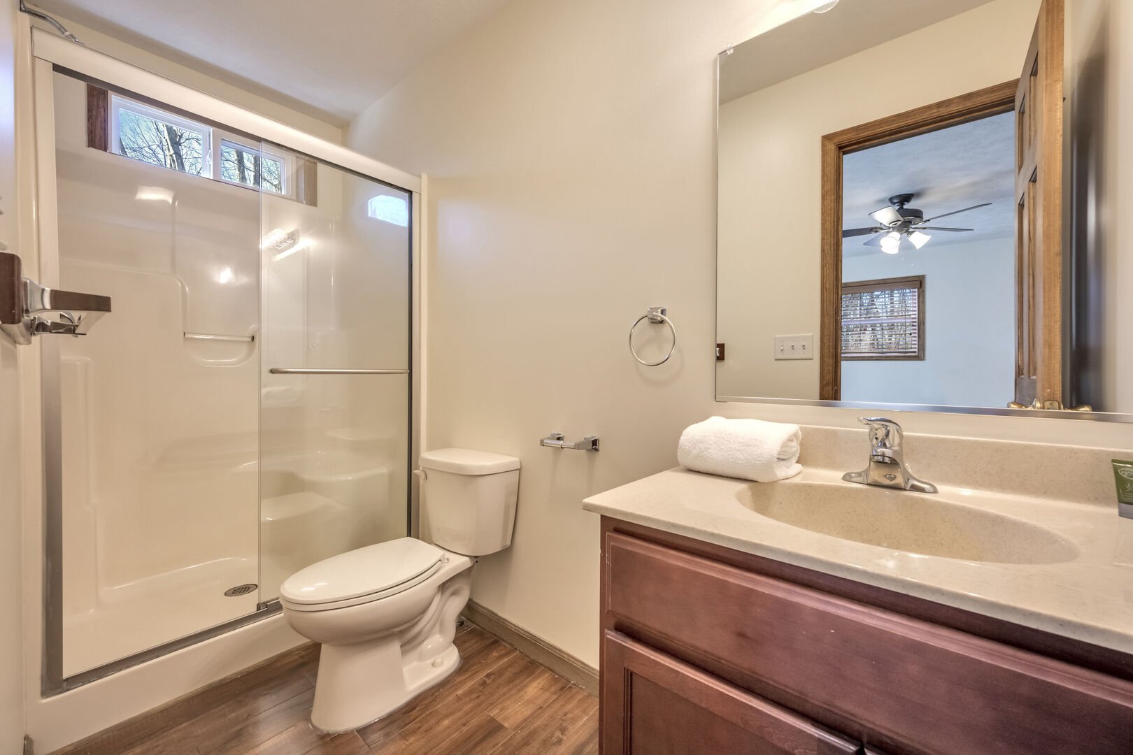 En-Suite with Shower for 3rd Floor Bedroom 7