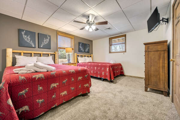 Cozy 1st Floor Bedroom 1 with 2 Queen Beds and TV