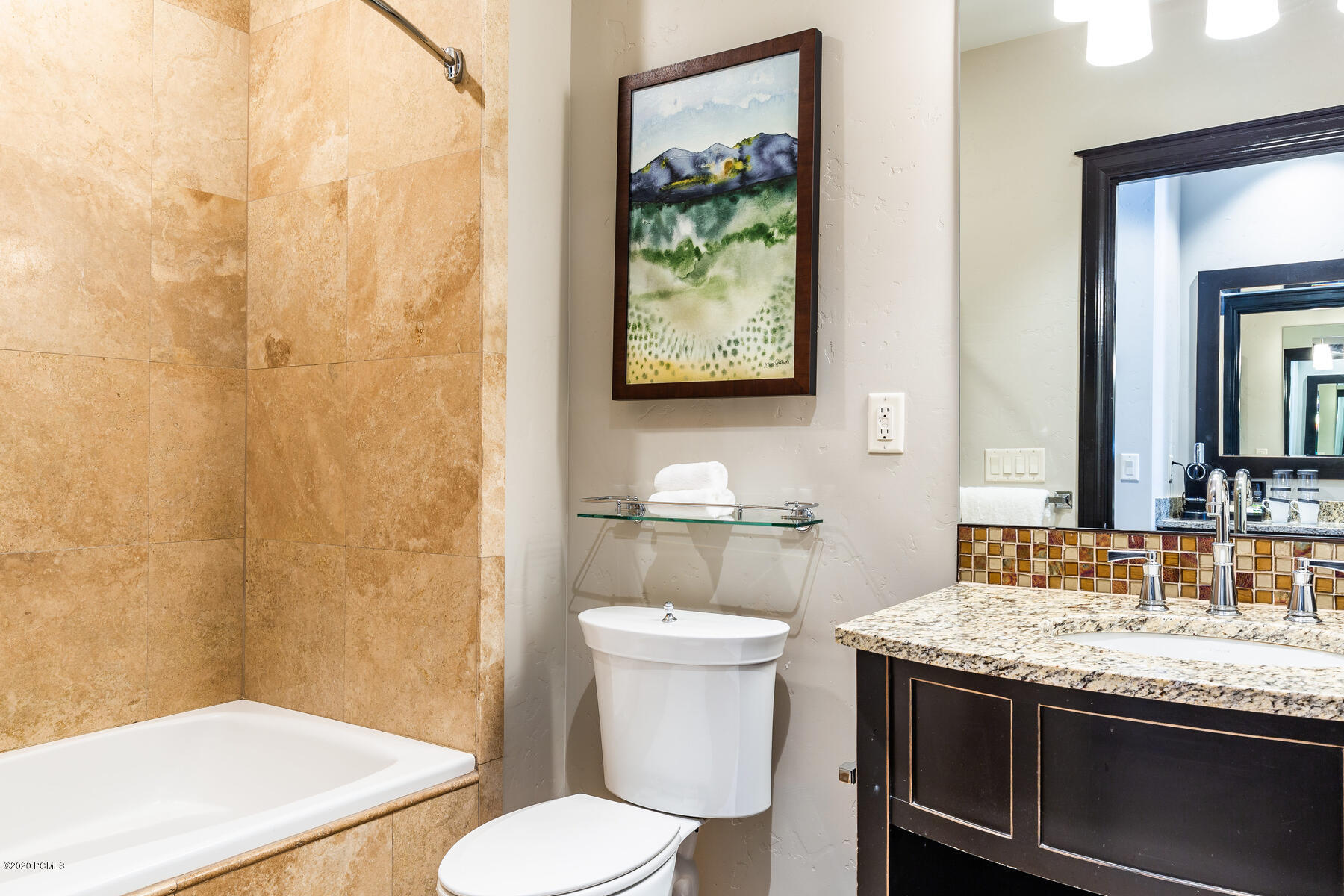 Large Bathroom with Soaking tub and shower