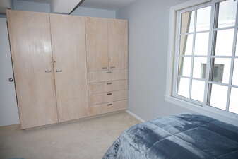 Built in Cabinets in Twin Bedroom