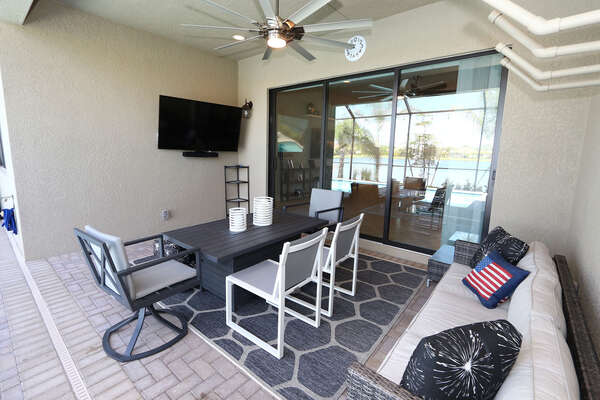 Outdoor Dining, grilling and Lounge area with 55
