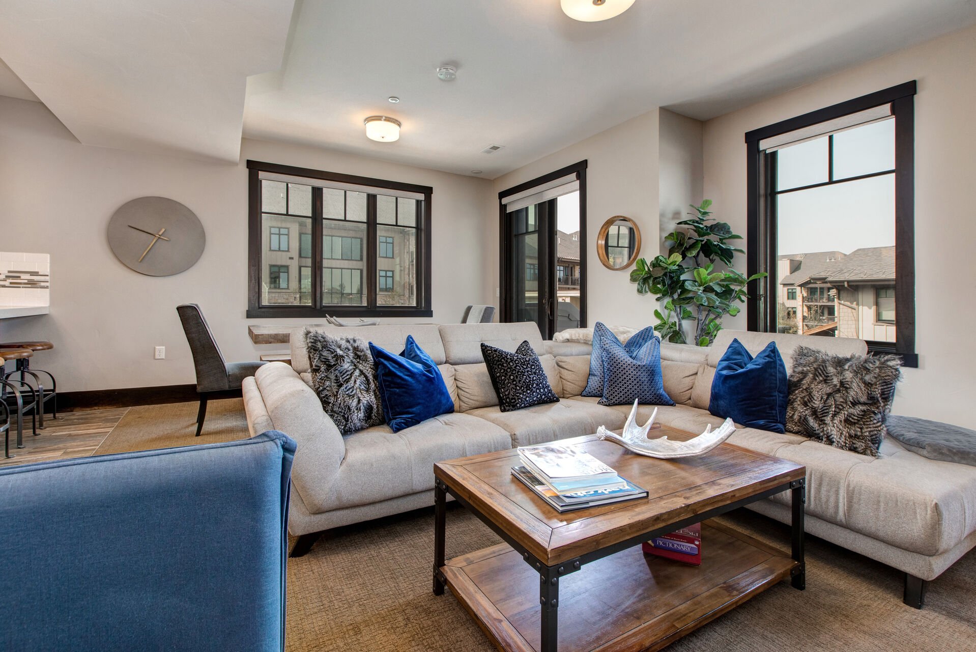 Living Room with Mountain Contemporary Furnishings and Plenty of Natural Light and Views