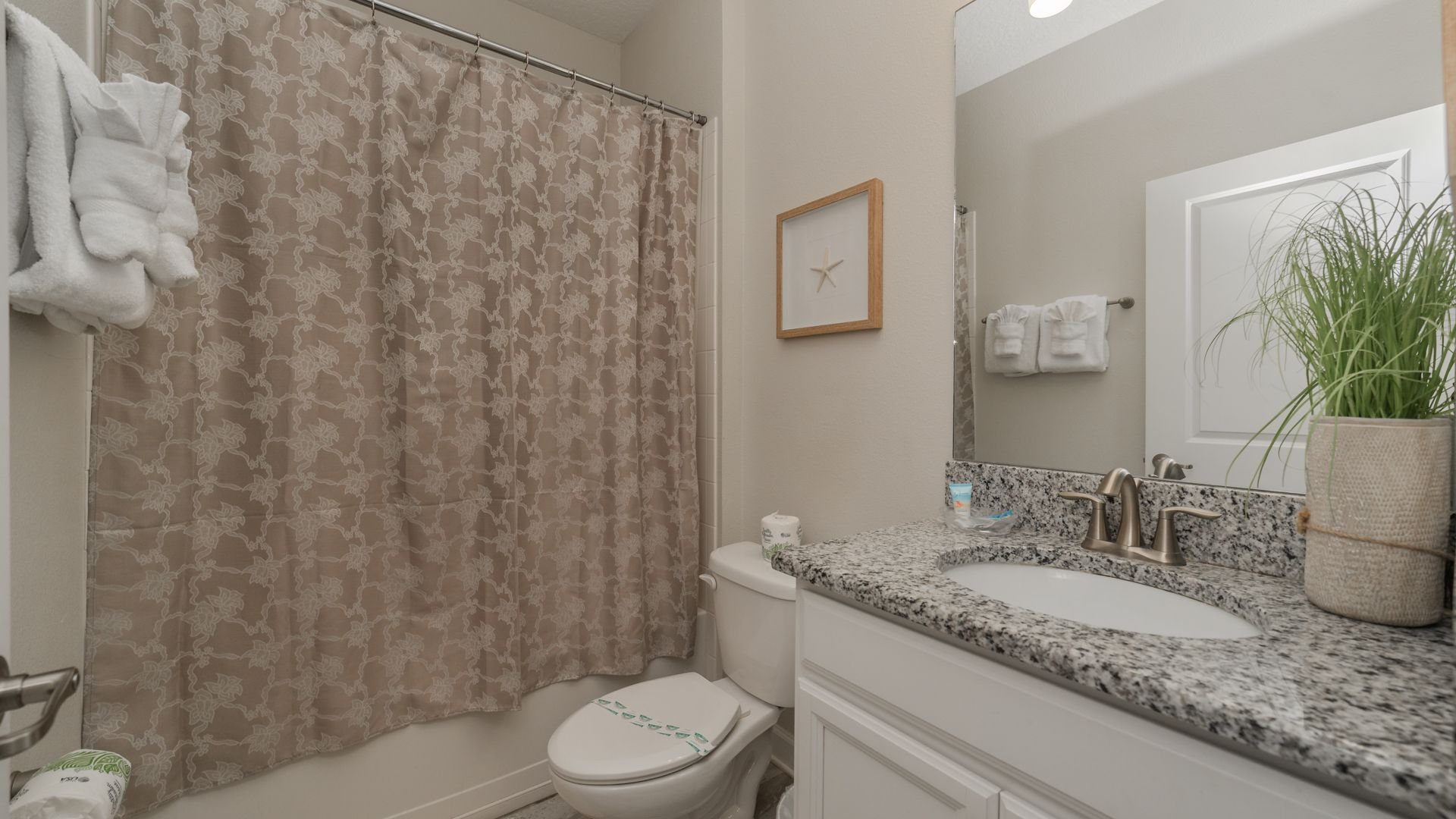 Hall Bathroom 3 Downstairs
Tub/Shower Combo