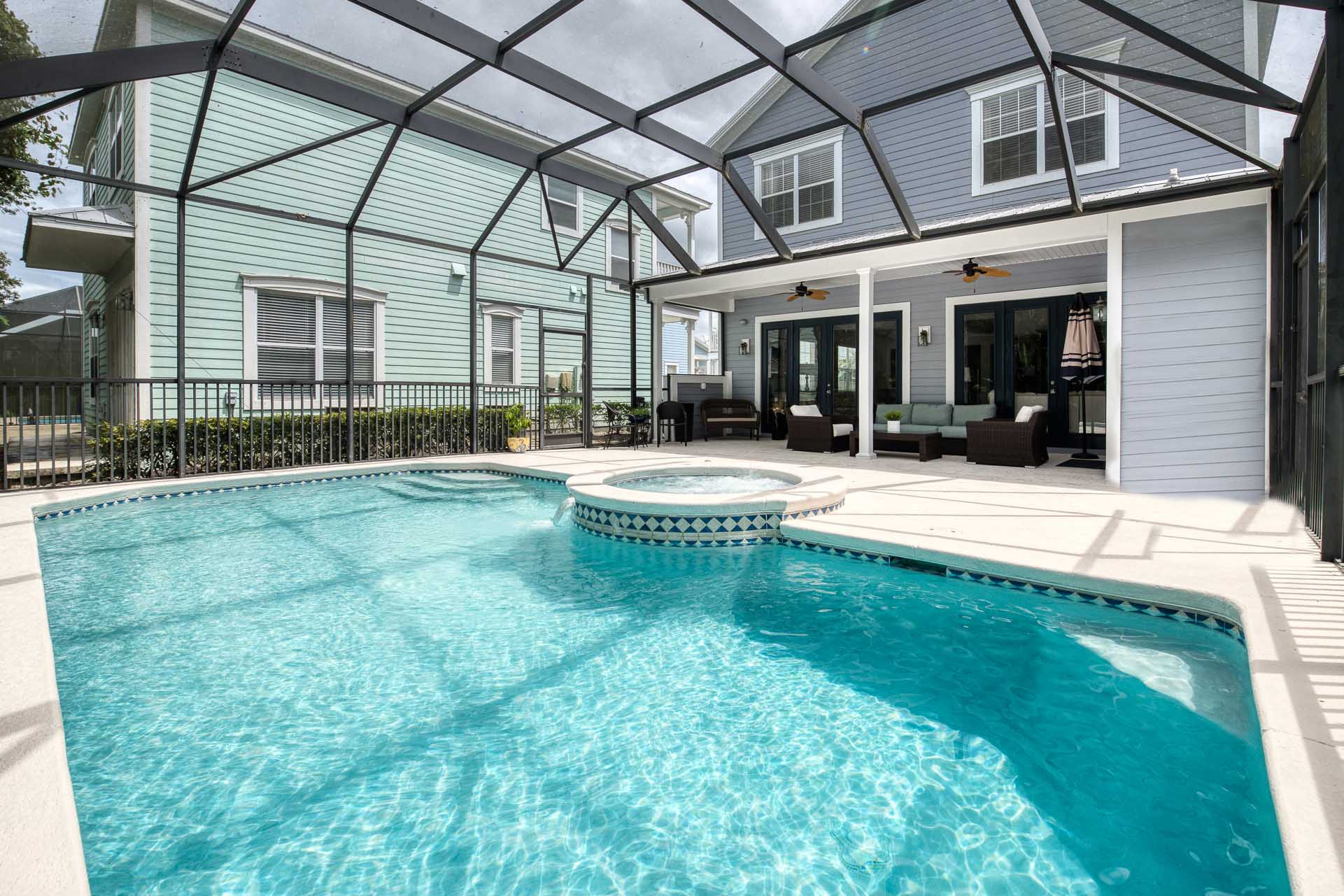 [amenities:Screened-In-Pool:2] Screened In Pool