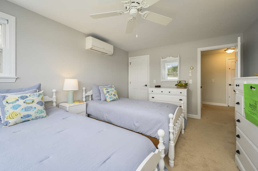 Bedroom #3 with twin beds - 35 Vacation Lane Harwich Cape Cod - New England Vacation Rentals