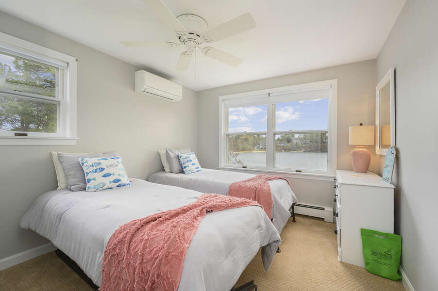Bedroom #4 - Two twin beds - 35 Vacation Lane Harwich Cape Cod - New England Vacation Rentals
