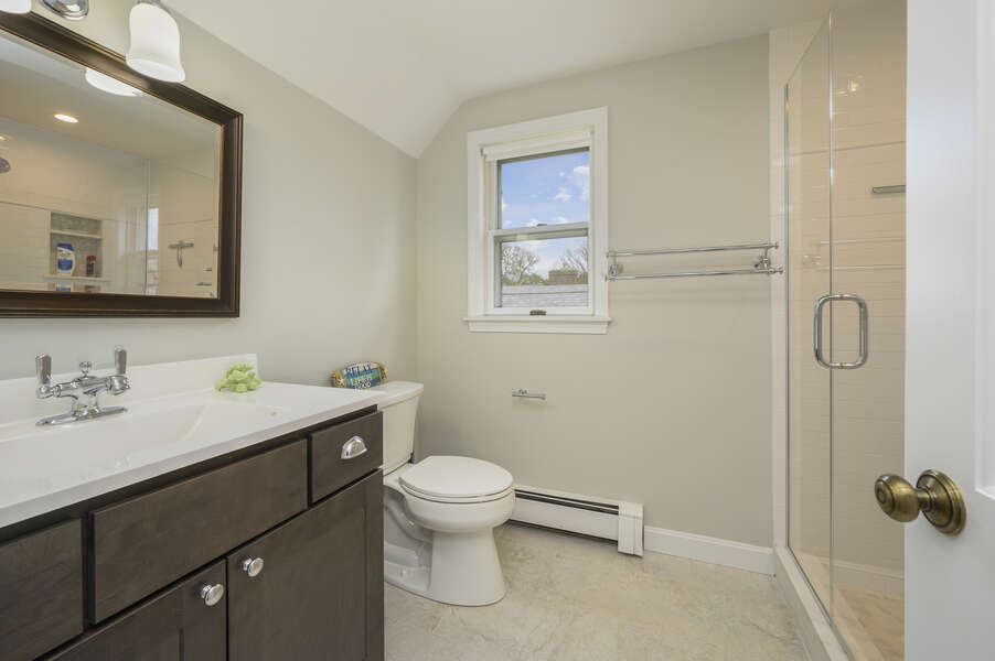 Upper Level Full Bathroom #3 - 35 Vacation Lane Harwich Cape Cod - New England Vacation Rentals
