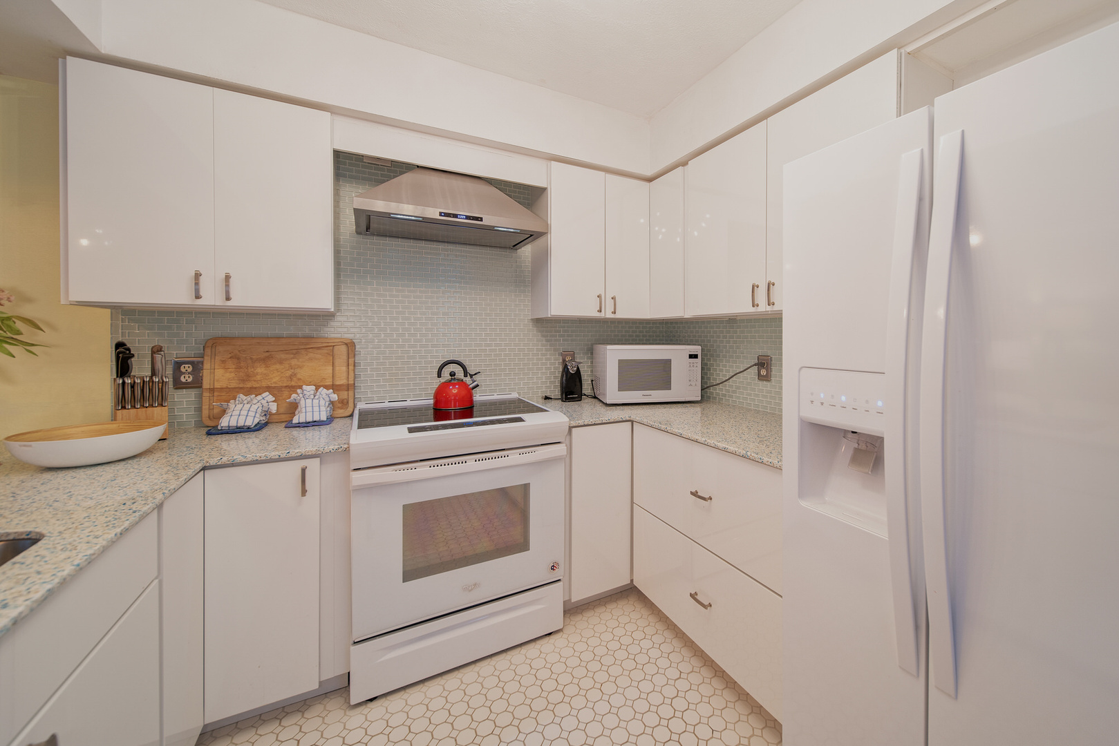 A Gulf Dream kitchen stove & fridge