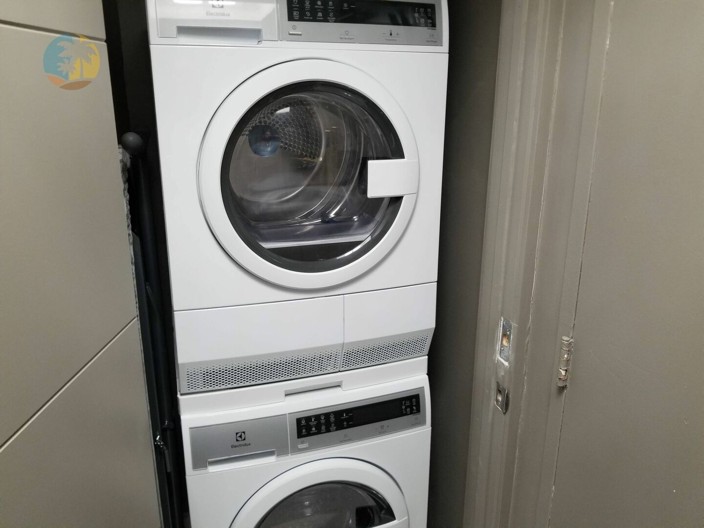 Washer Dryer in Apartment