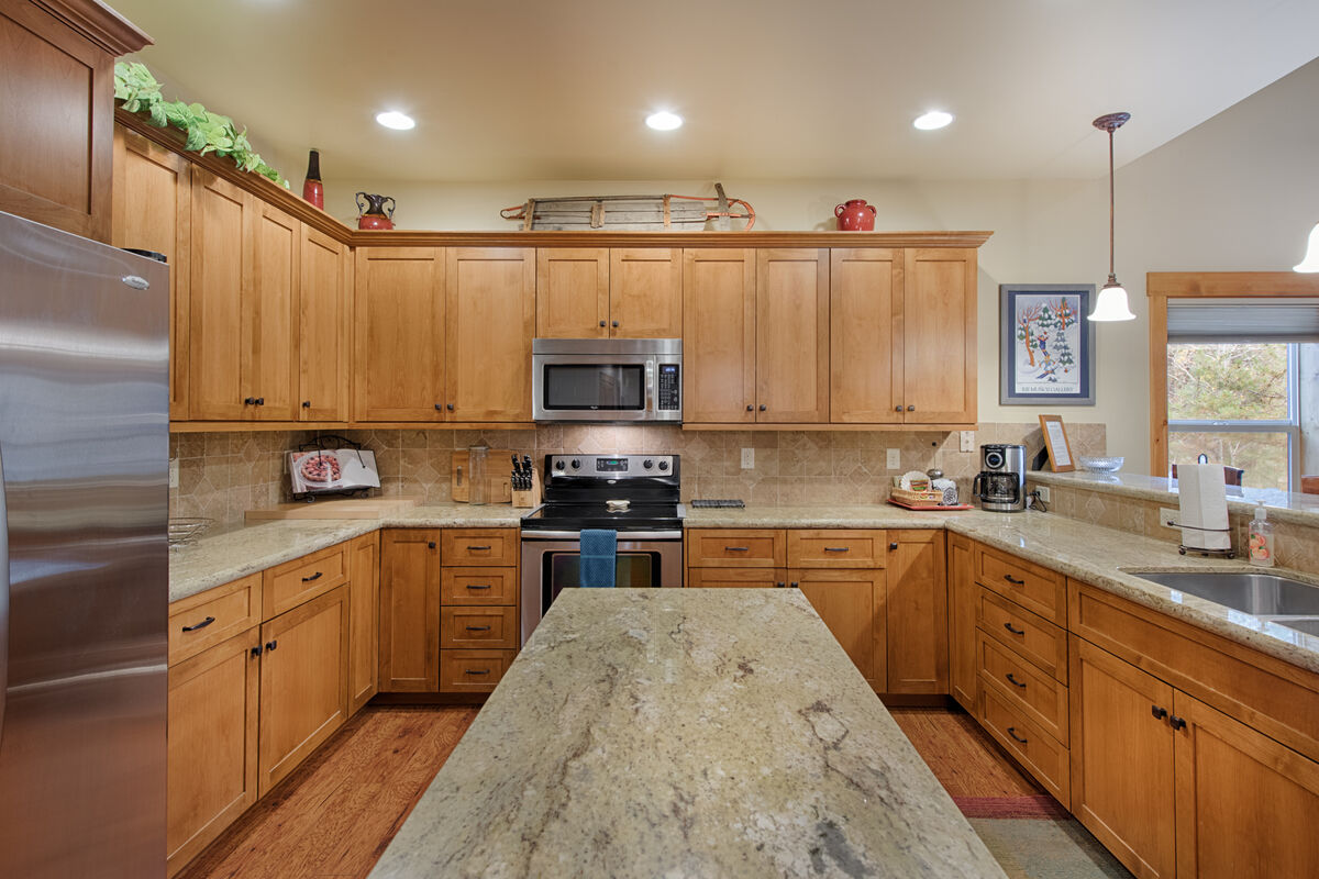 Well equipped kitchen. Lots of granite counter space.