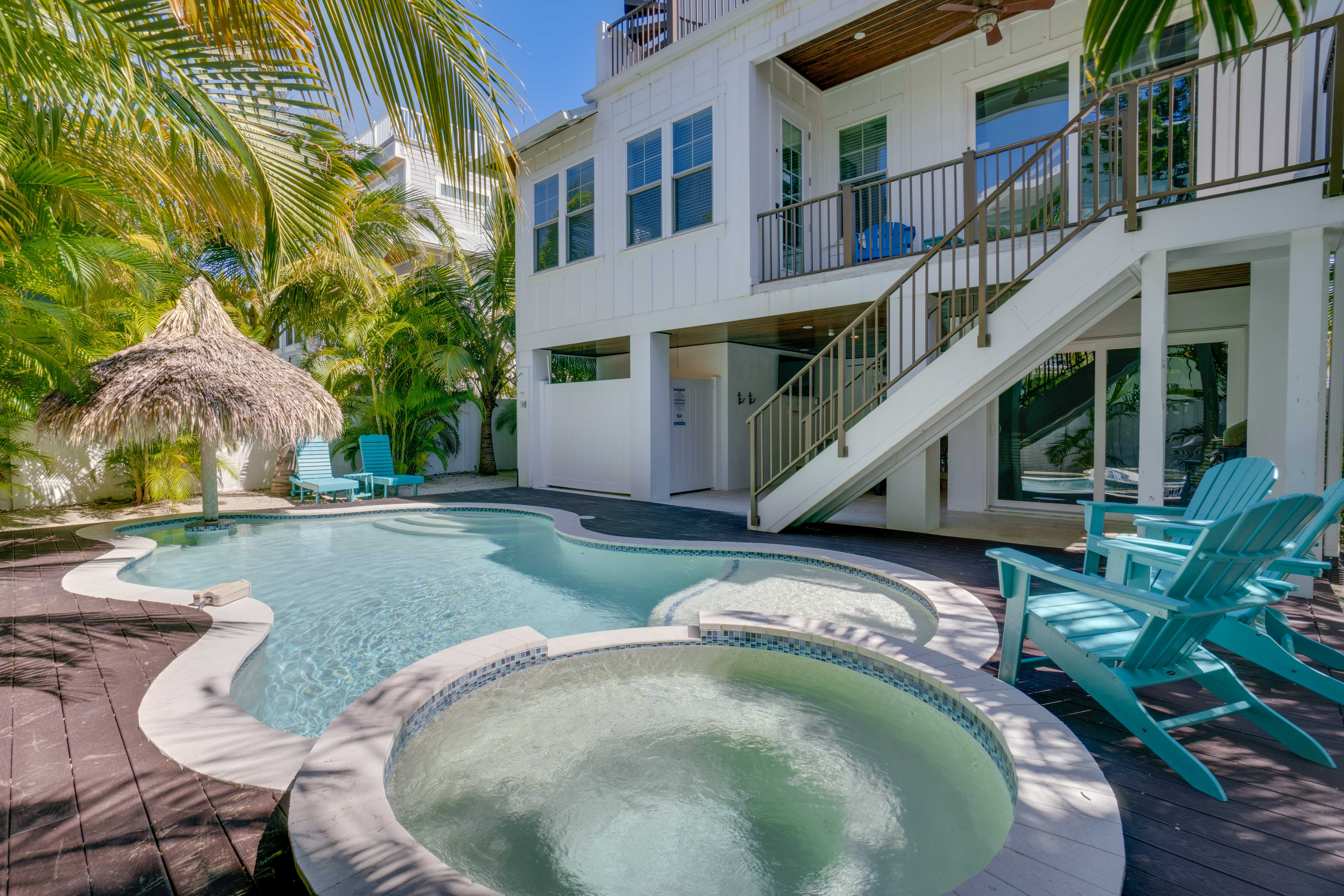 Private Heated Pool and Hot Tub