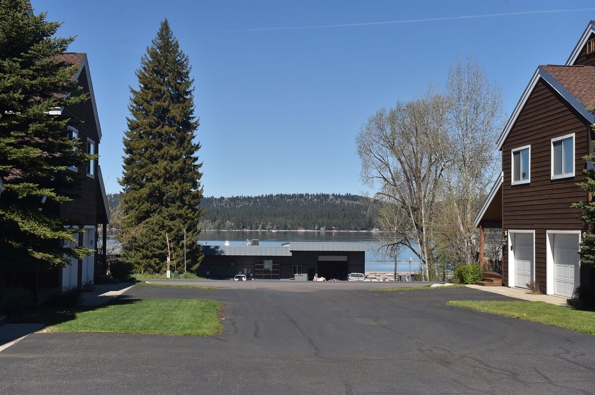 Lakeview Villa Townhome - 1 block to marina and Payette Lake