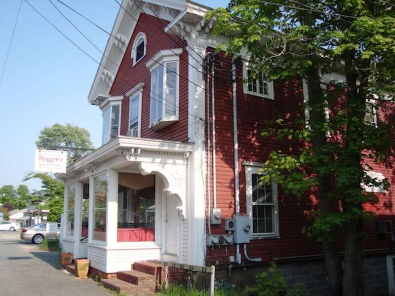 Harwich Center and Ruggies - Great breakfast stop! - Harwich - Cape Cod - New England Vacation Rentals
