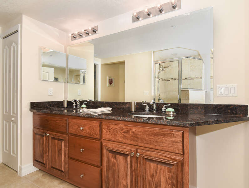 Master bathroom with sinks for 2