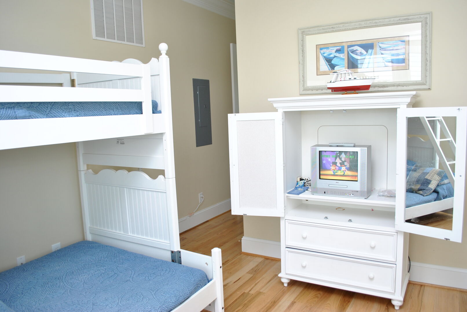 Bunk Bed (Full on Bottom, Twin on Top) - First Floor