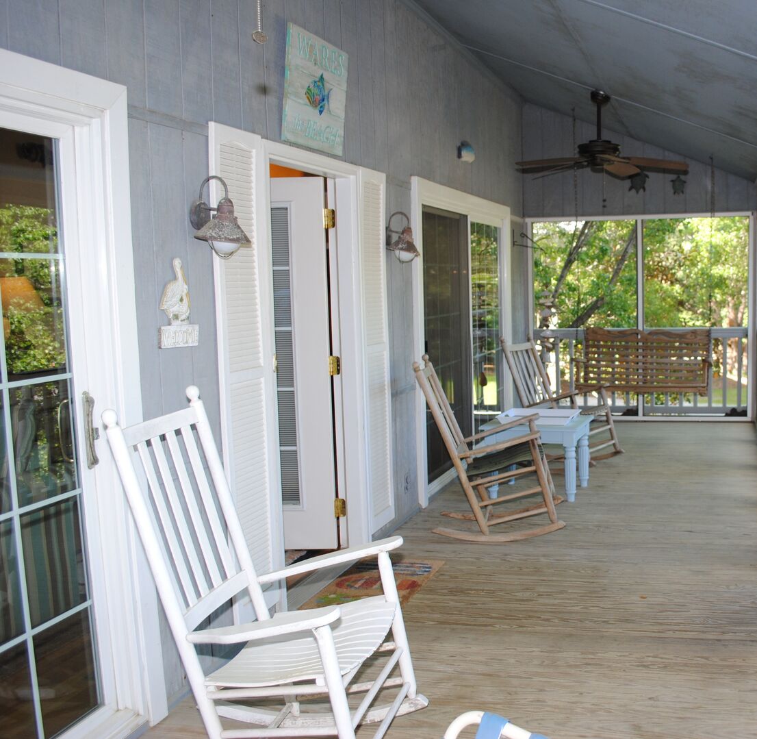 Screened Porch - Front