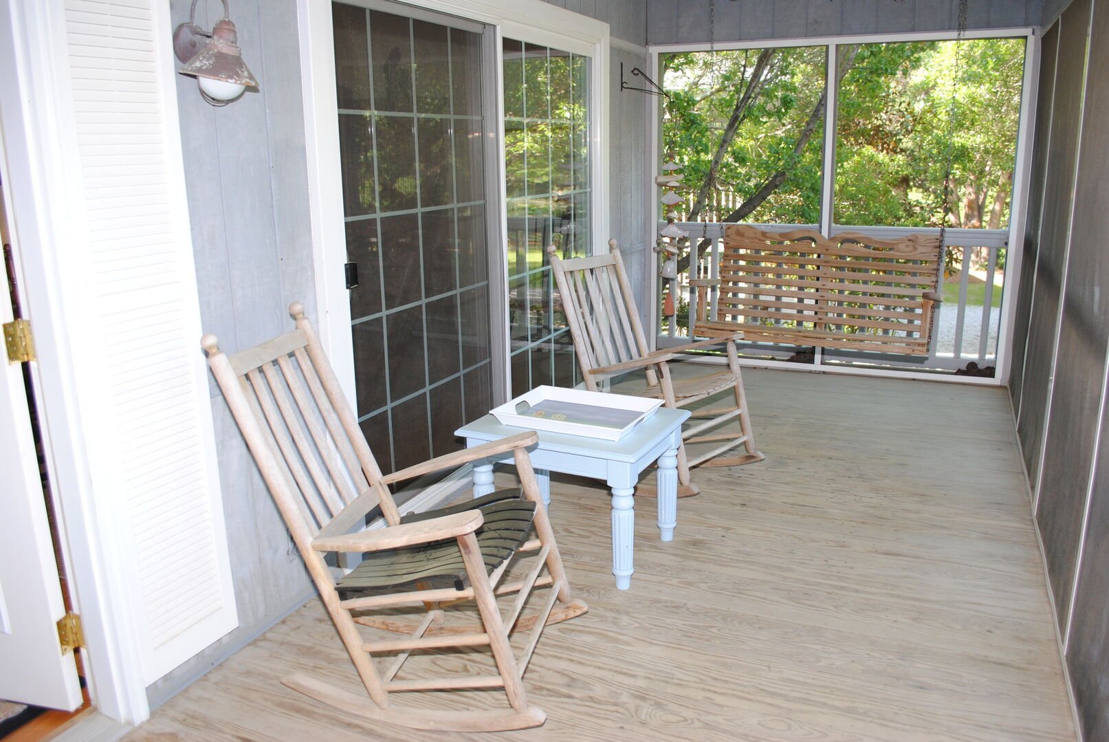 Screened Porch - Front