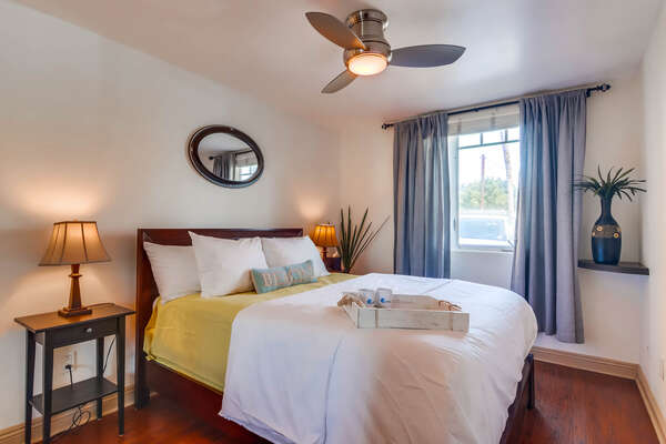 1st bedroom.