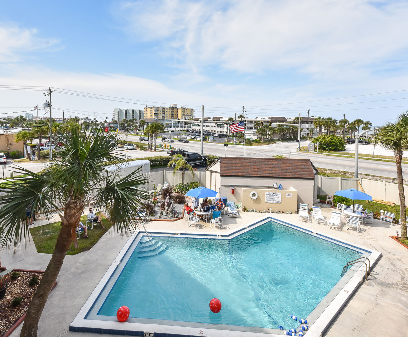 cozy pool located just outside this new smyrna beach apartment rental