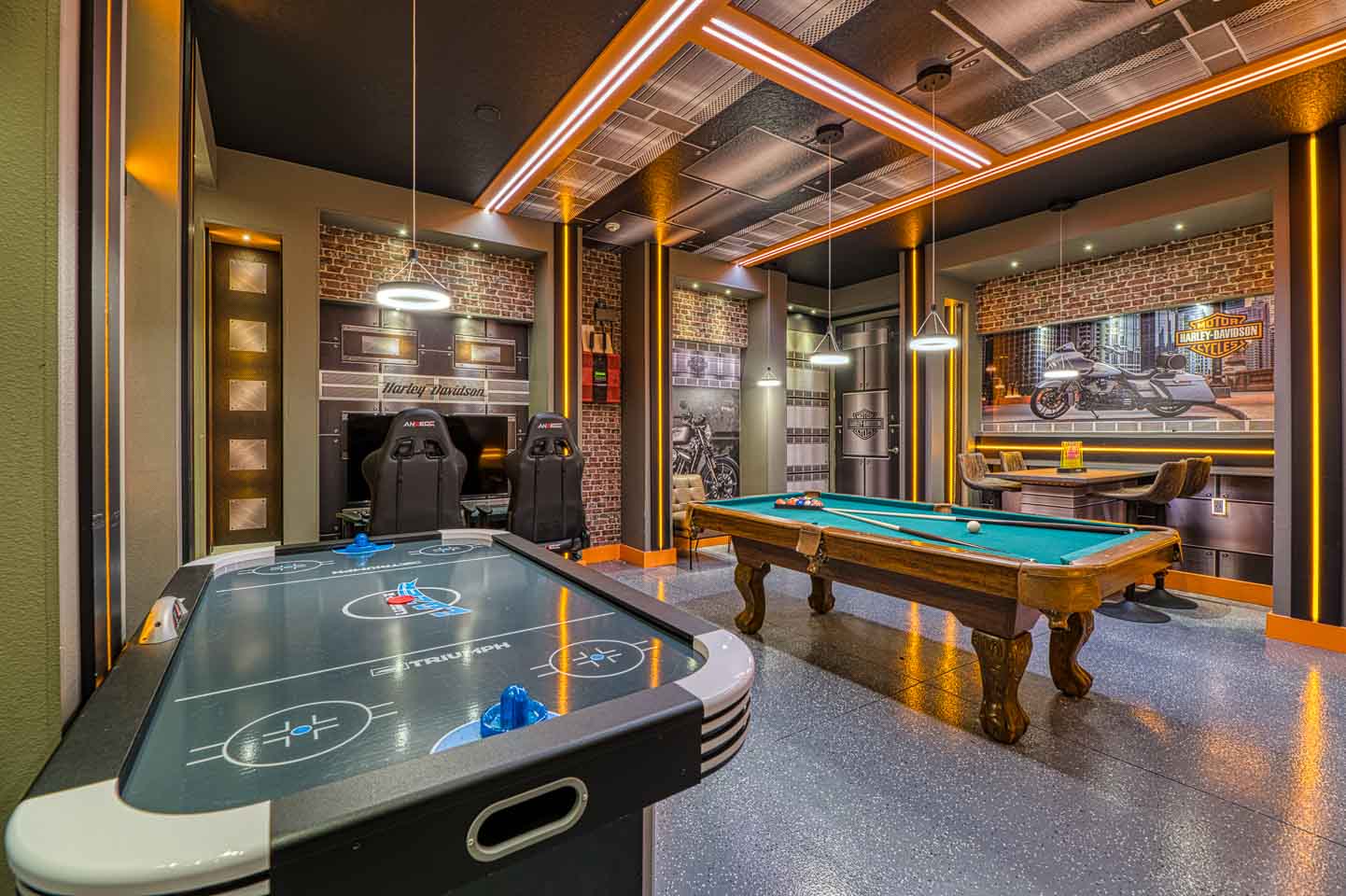 [amenities:game-room:2] Game Room