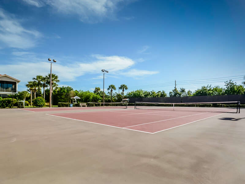 tennis courts outside this condo for rent new smyrna beach flo