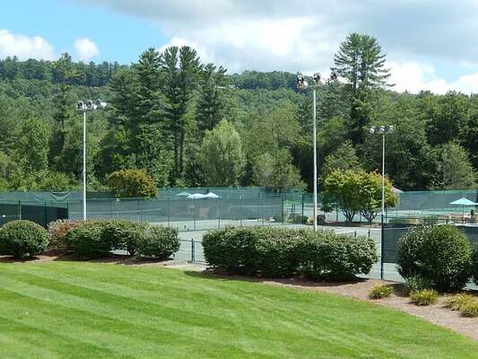 SVR tennis courts