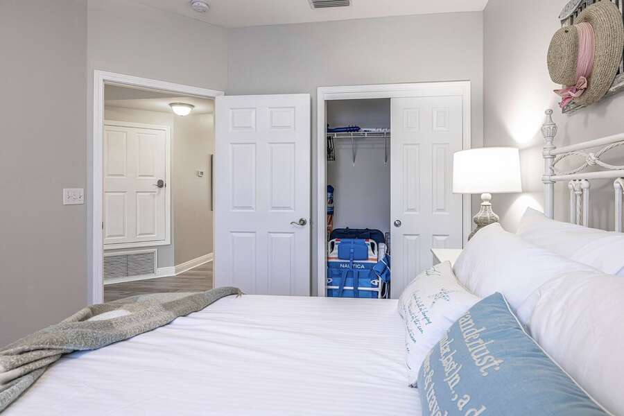 Guest Queen Bedroom  |  Beach equipment is in the closet.