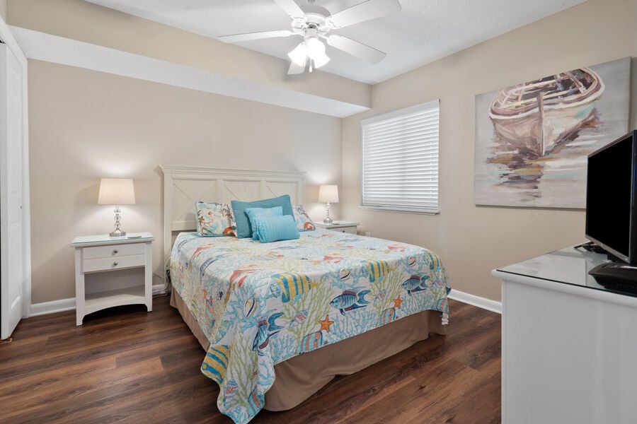 Paradise Pointe 12E - oceanfront condo in Cherry Grove Beach in North Myrtle Beach | bedroom 2 | Thomas Beach Vacations