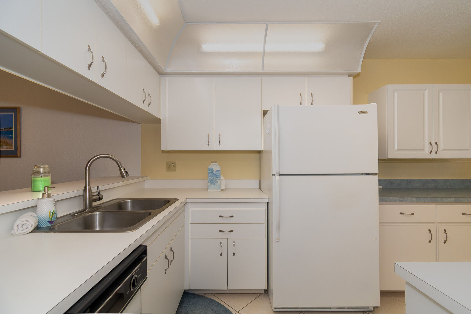 spacious kitchen within bouchelle island 445