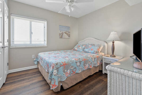 Paradise Pointe 12E - oceanfront condo in Cherry Grove Beach in North Myrtle Beach | bedroom 3 | Thomas Beach Vacations