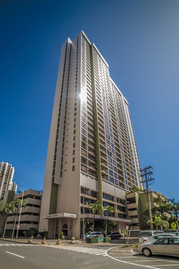 Waikiki Sunset building