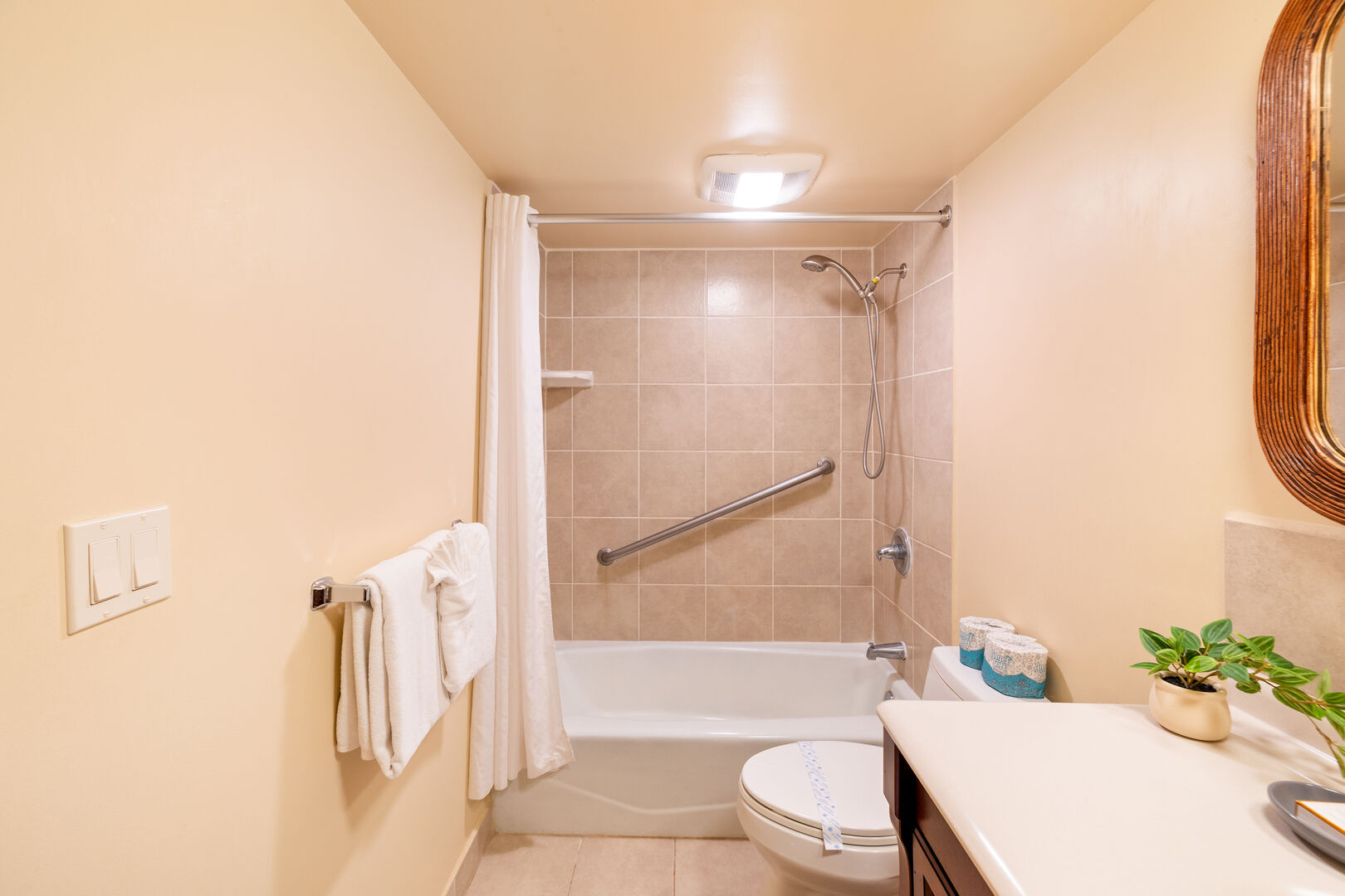 This unit has a full bathroom with a shower/tub combination!