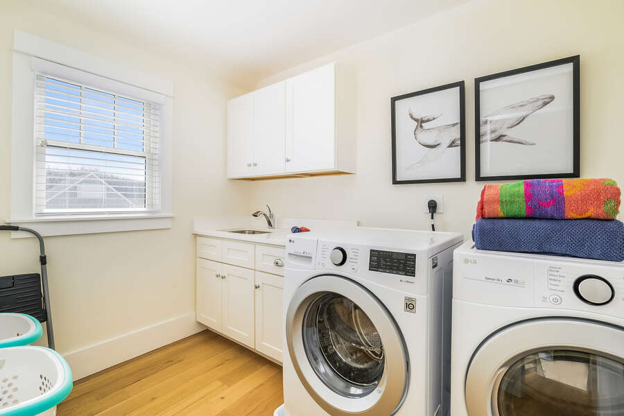Washer/Dryer and plenty of space to sort and fold laundry - 74 E Bay View Road Dennis Cape Cod - New England Vacation Rentals