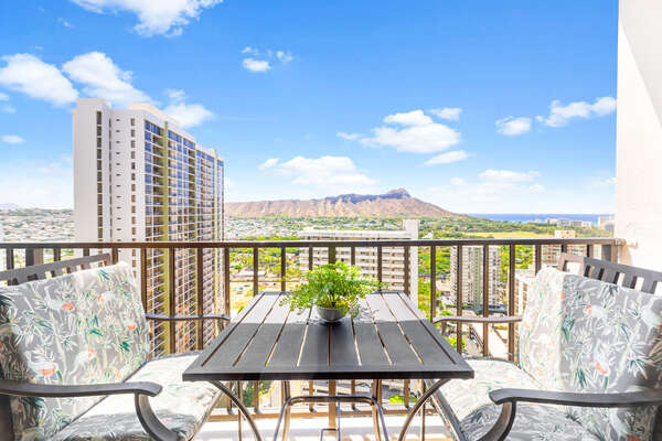 Start your morning right at your own private lanai while enjoying the stunning view!