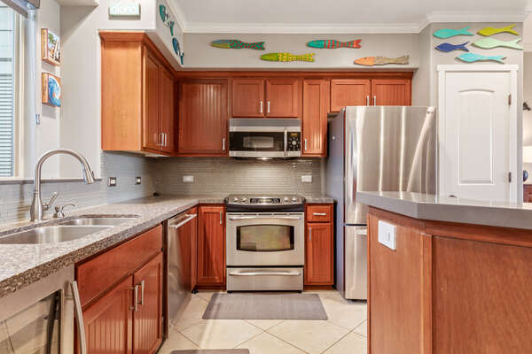 Fully Equipped Kitchen with Granite Counter Tops and Stainless Steel Appliances