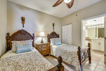 Second bedroom, two Twin beds with private bathroom