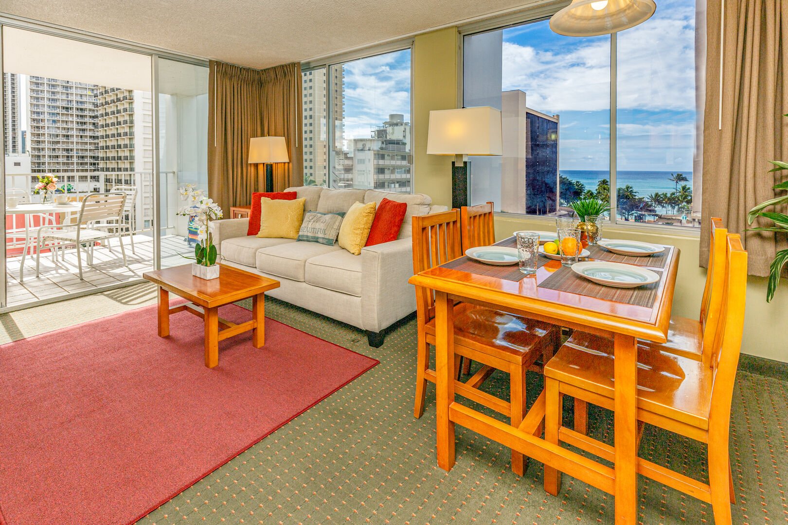 Relax and enjoy your stay in this beautiful condo with stunning ocean views!