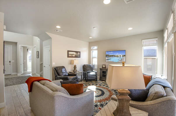 Red Sands Vacations / Vacation rentals / Southern Utah Vacation Rentals/ Casitas Living room