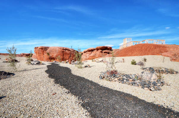 Red Sands Vacations / Vacation rentals / Southern Utah Vacation Rentals/ Casitas trail / walking trail / petroglyphs