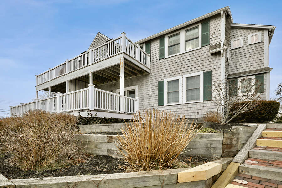 Welcome to Sea Breeze - 25 Bank Street Unit #2 Harwich Port - New England Vacation Rentals- Harwich Port -Cape Cod- New England Vacation Rentals