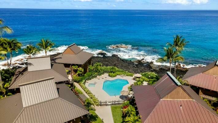 Spacious pool area at this Kona Hawaii rental