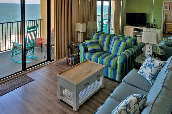 Verandas 1004 - vacation condo in Ocean Drive Beach, North Myrtle Beach | living room 1 | Thomas Beach Vacations
